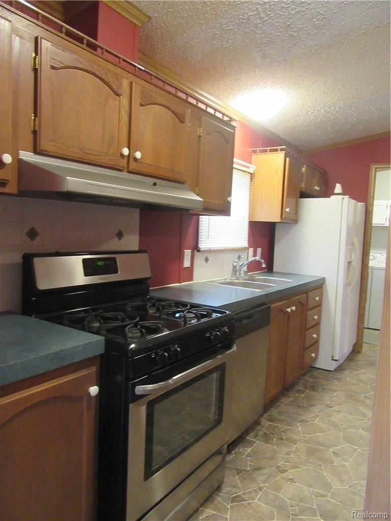 551 Wales Ridge Road Goodells, MI 48027 - Photo 27 of 48 IMG_2035.JPG