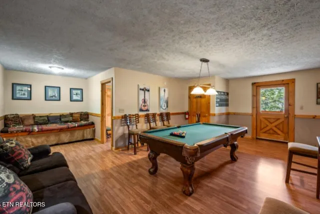 $874,999 | 315 Brown Wren Way, Gatlinburg, TN 37738