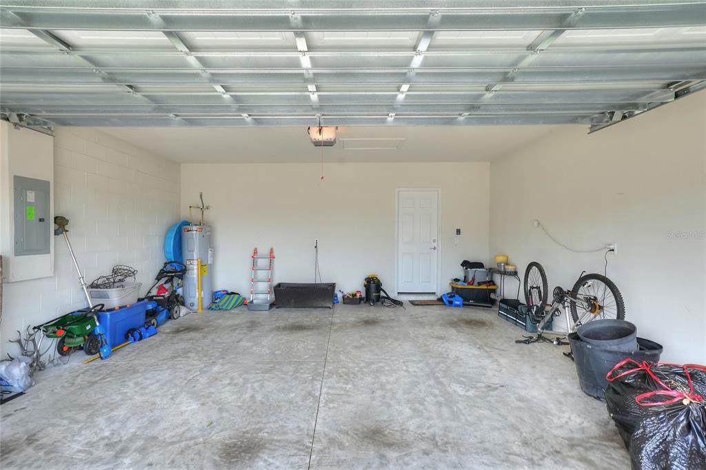 1623 Aspen Avenue Davenport, FL 33837 - Photo 28 of 43 a view of a room with gym equipment