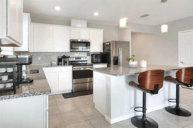 $2,400 | 1623 Aspen Avenue, Davenport, FL 33837