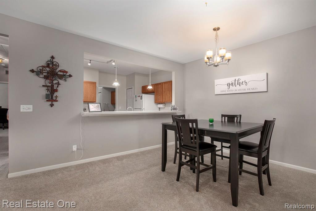 1948 Flagstone Circle Rochester, MI 48307 - Photo 9 of 25