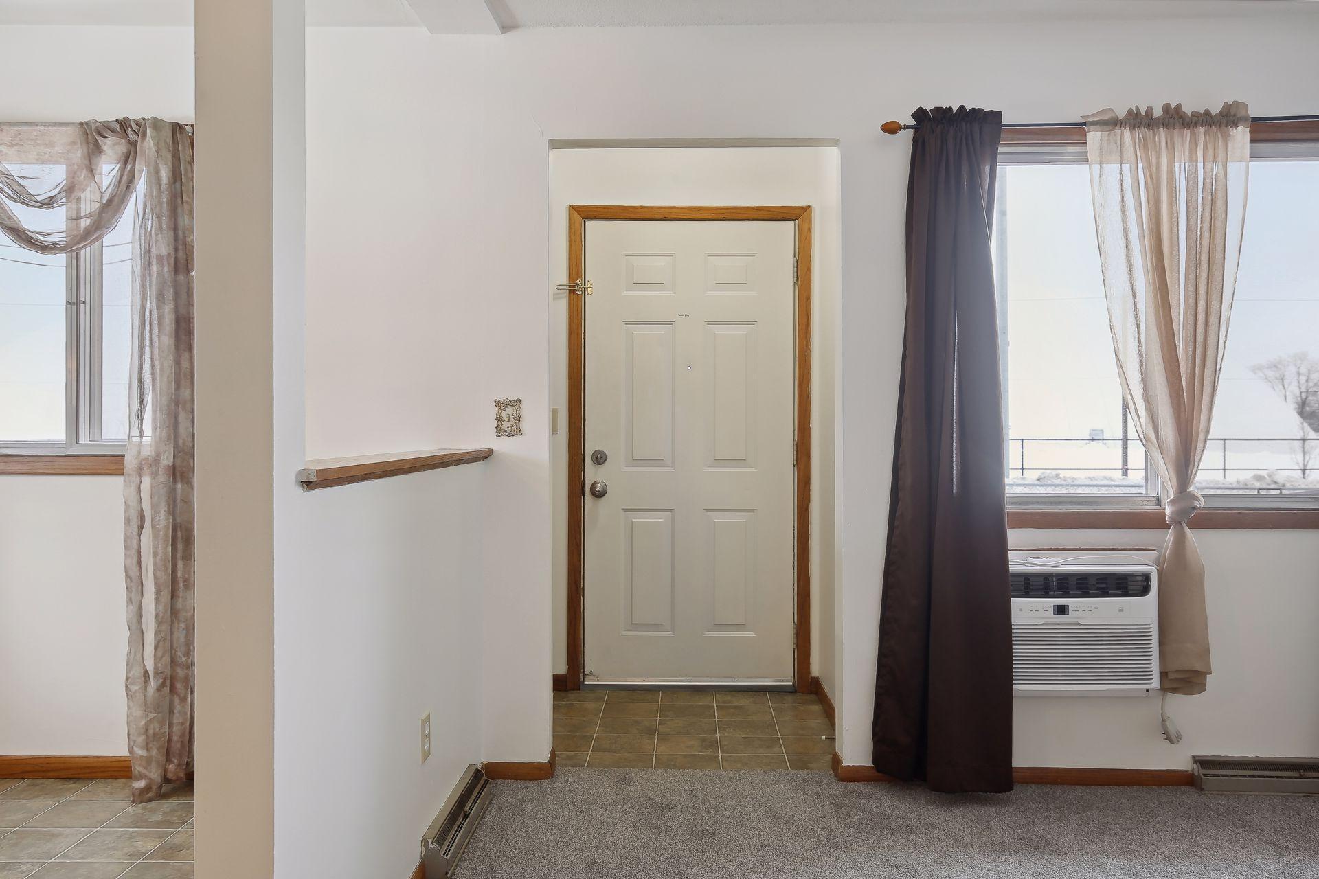 441 Ruth Street North St. Paul, MN 55119 - Photo 5 of 60 Gallery Image 5