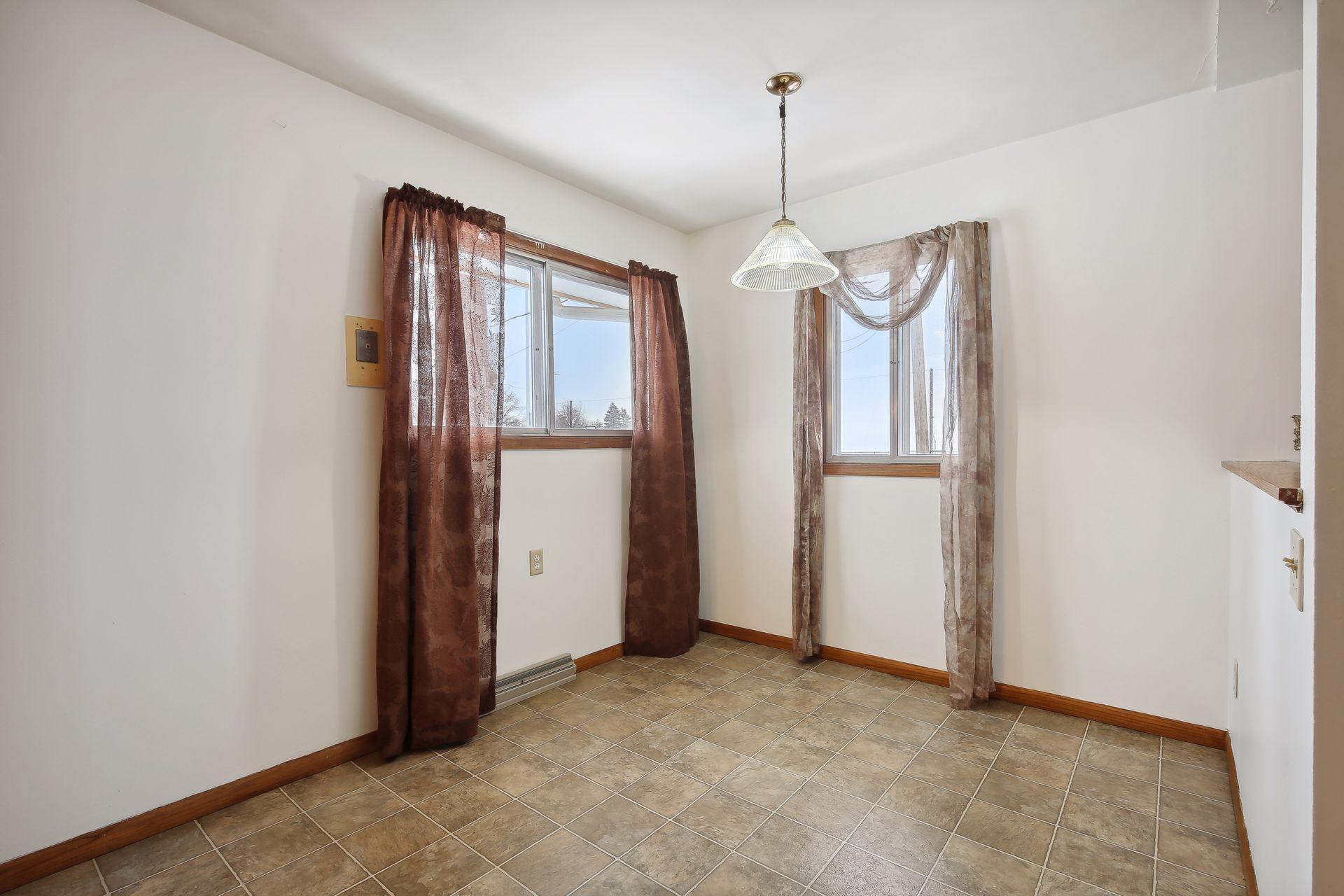 441 Ruth Street North St. Paul, MN 55119 - Photo 10 of 60 Gallery Image 10