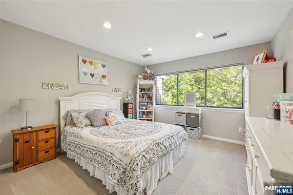 $779,000 | 84 Windsor Circle, Unit 84C, Washington Township, NJ 07676