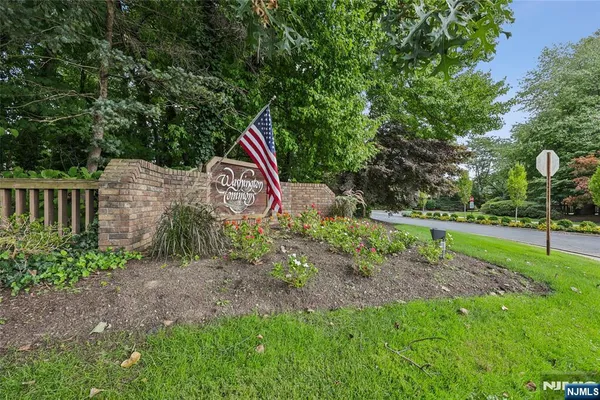 $779,000 | 84 Windsor Circle, Unit 84C, Washington Township, NJ 07676