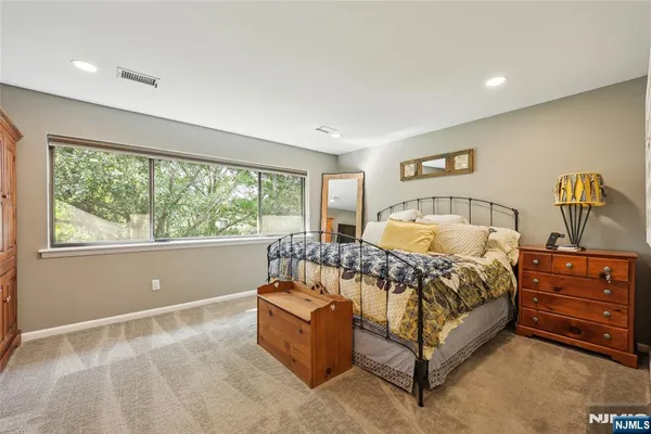 $779,000 | 84 Windsor Circle, Unit 84C, Washington Township, NJ 07676