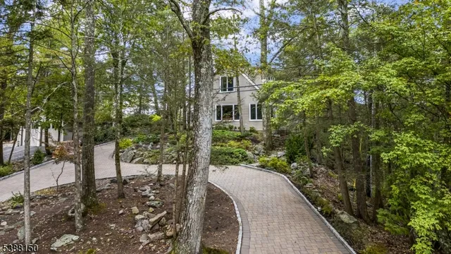 $995,000 | 68 High Point Road, Bloomingdale, NJ 07403