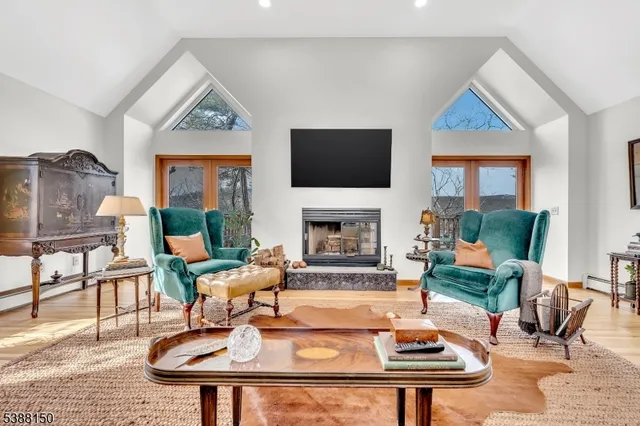 $995,000 | 68 High Point Road, Bloomingdale, NJ 07403