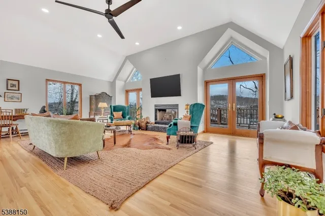 $995,000 | 68 High Point Road, Bloomingdale, NJ 07403