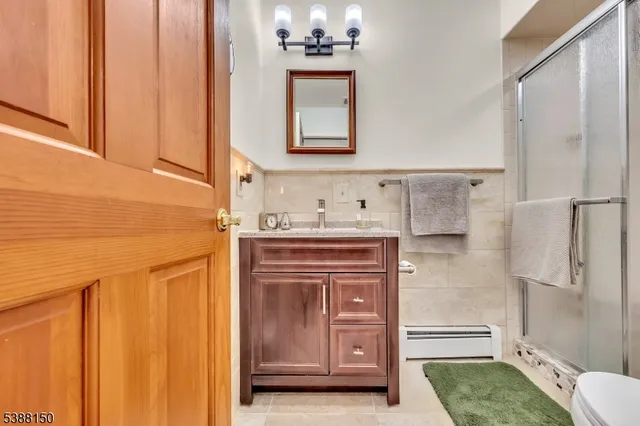 $995,000 | 68 High Point Road, Bloomingdale, NJ 07403