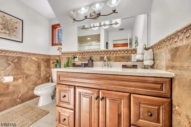 $995,000 | 68 High Point Road, Bloomingdale, NJ 07403