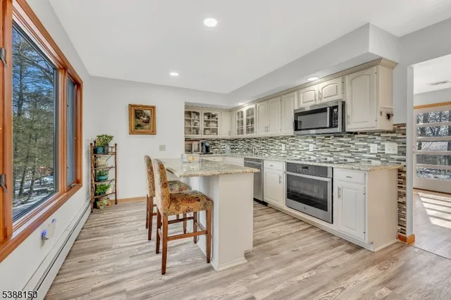 $995,000 | 68 High Point Road, Bloomingdale, NJ 07403