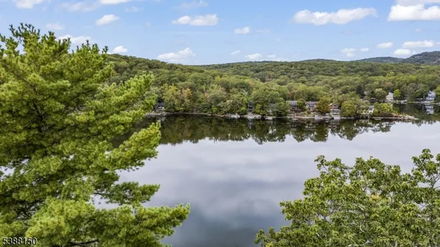 $995,000 | 68 High Point Road, Bloomingdale, NJ 07403