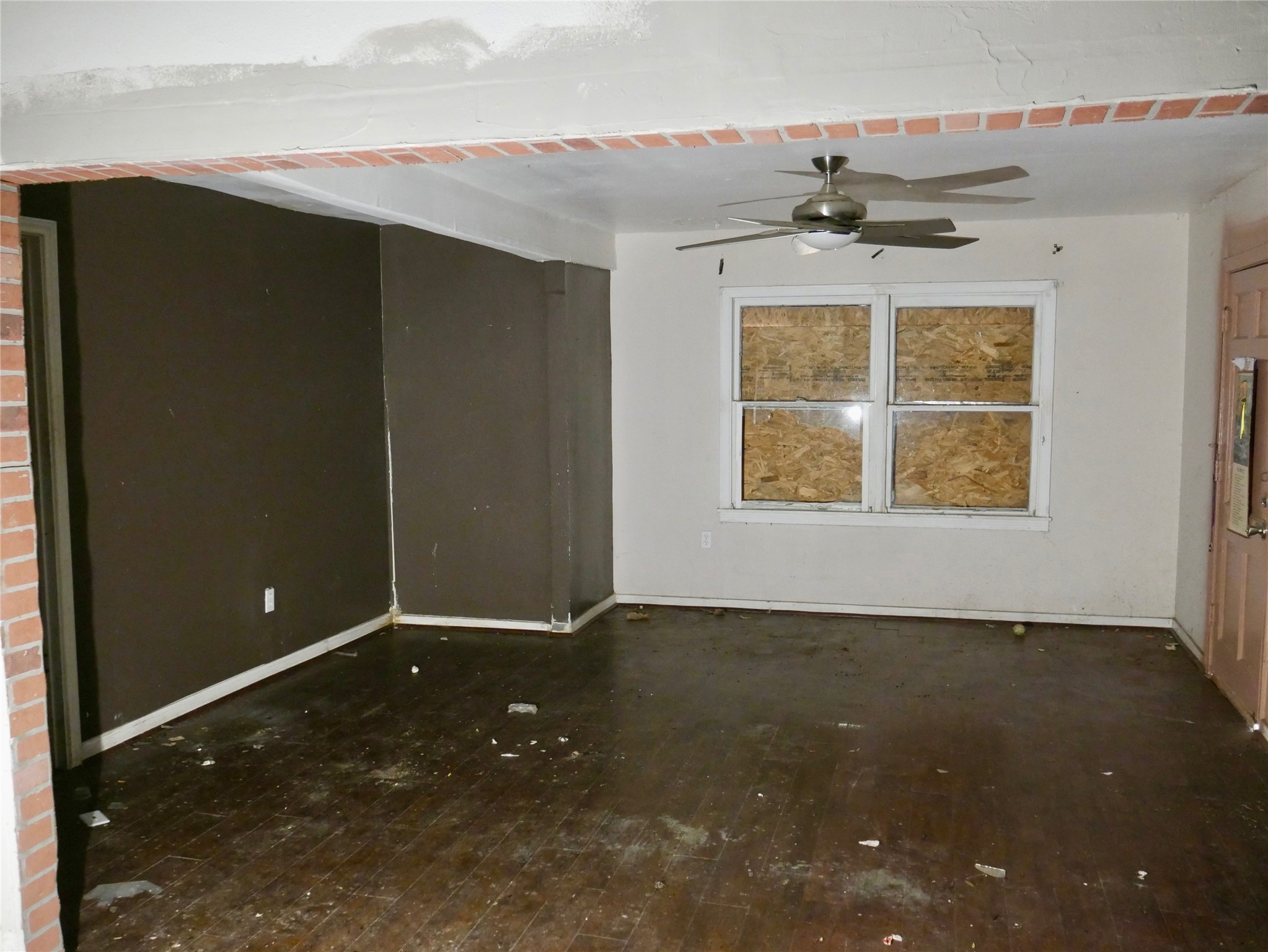 5221 Malmedy Road Houston, TX 77033 - Photo 6 of 11 Gallery Image 6