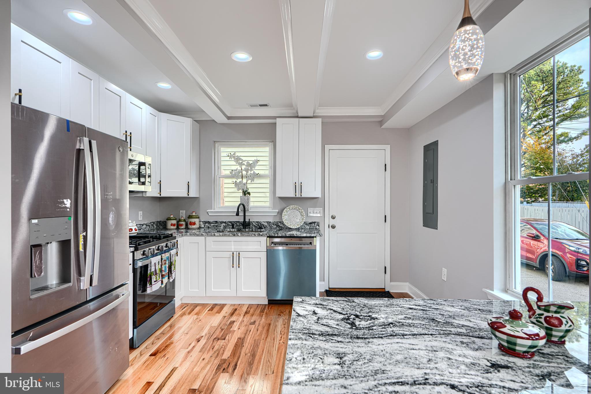 3613 4th Street Baltimore, MD 21225 - Photo 6 of 30 Kitchen w/Granite Counters