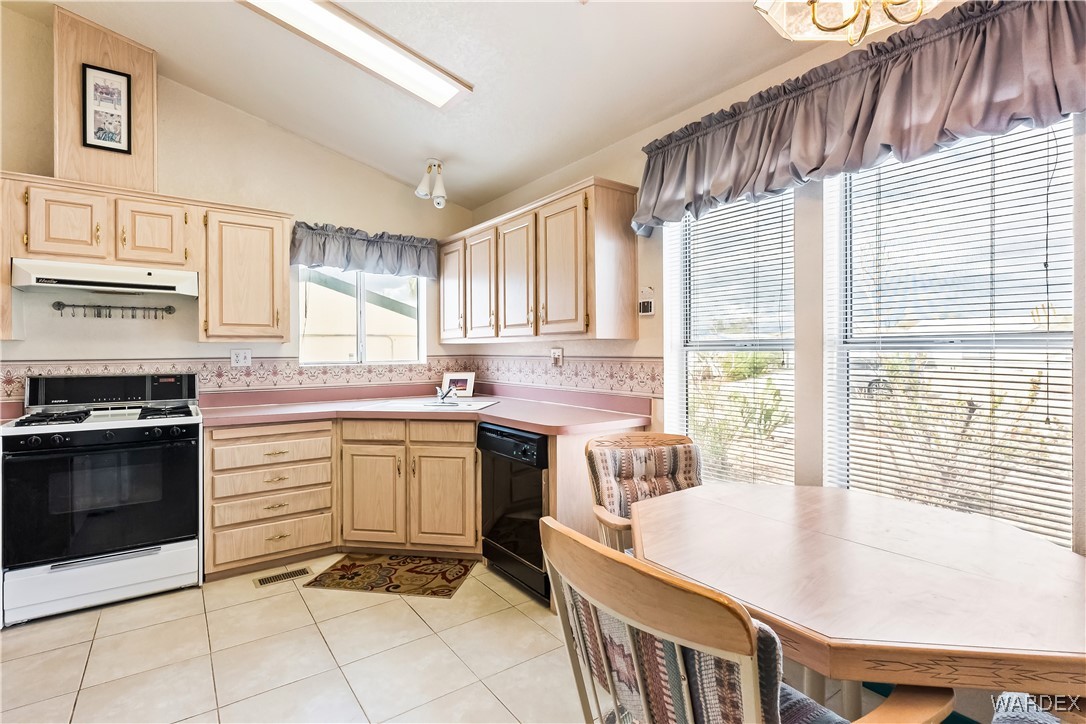 2540 Logan Road Fort Mohave, AZ 86426 - Photo 17 of 41 Kitchen