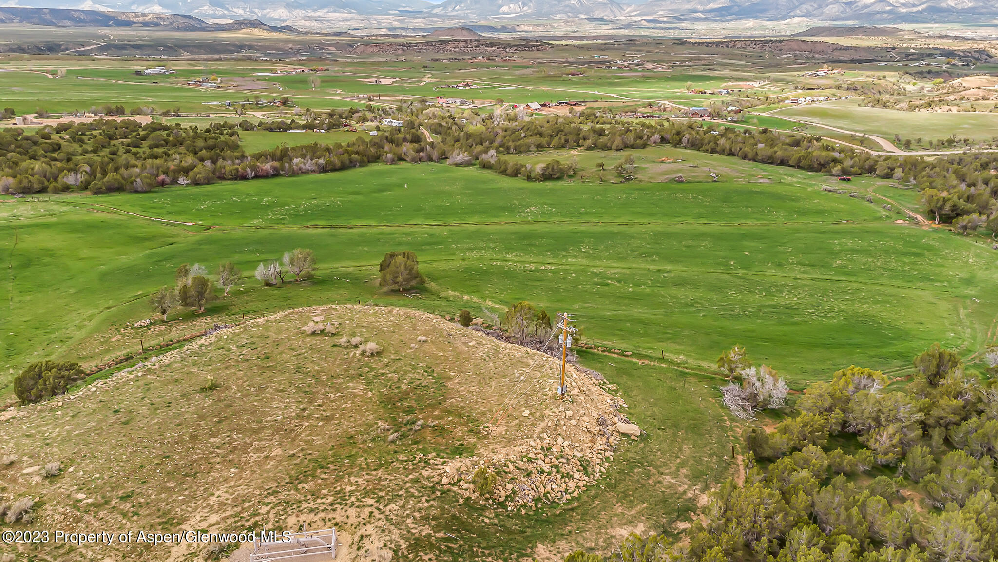 5821 County Road 331 Silt, CO 81652 - Photo 20 of 26 a view of an ocean and a mountain