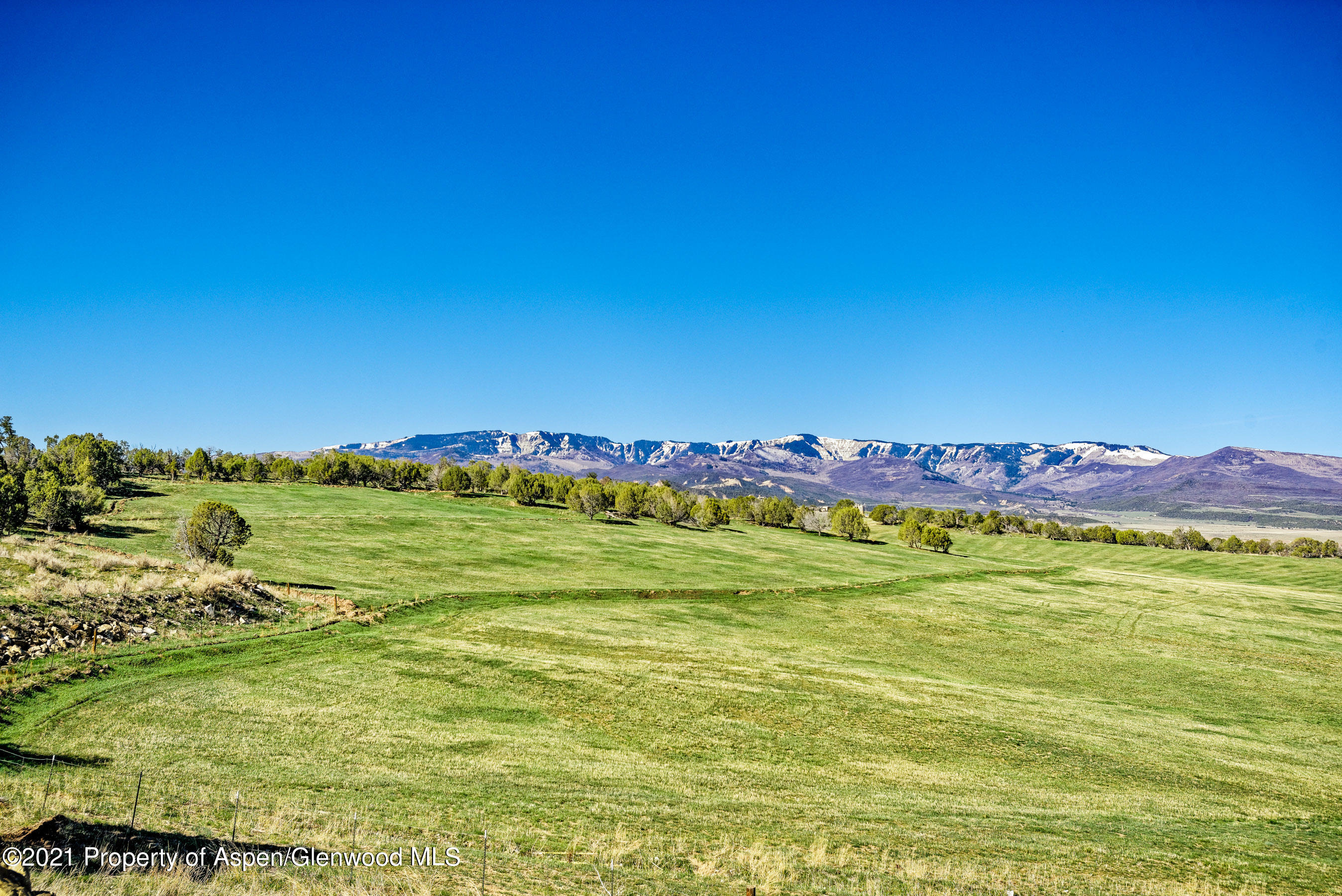 5821 County Road 331 Silt, CO 81652 - Photo 2 of 26 a view of an ocean from a building