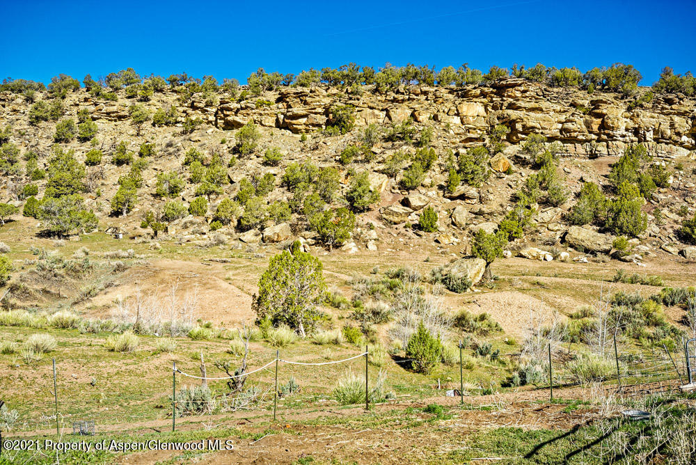 5821 County Road 331 Silt, CO 81652 - Photo 5 of 26