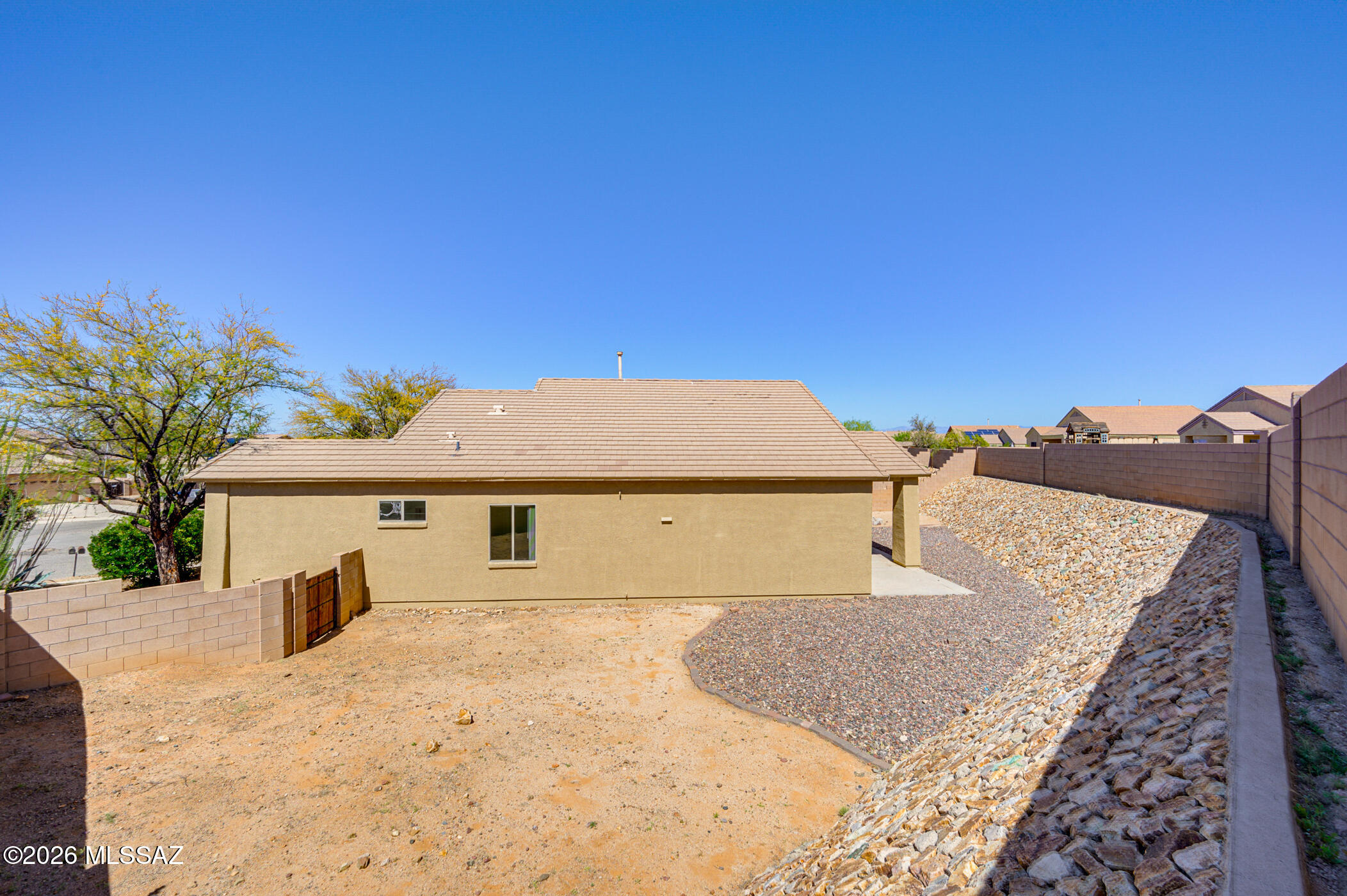 1053 South Seldon Place Vail, AZ 85641 - Photo 41 of 45 Backyard