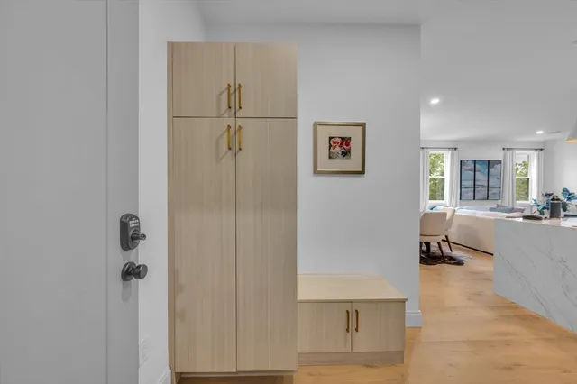 $814,900 | 5245 Washington Street, Unit 5, Boston, MA 02132