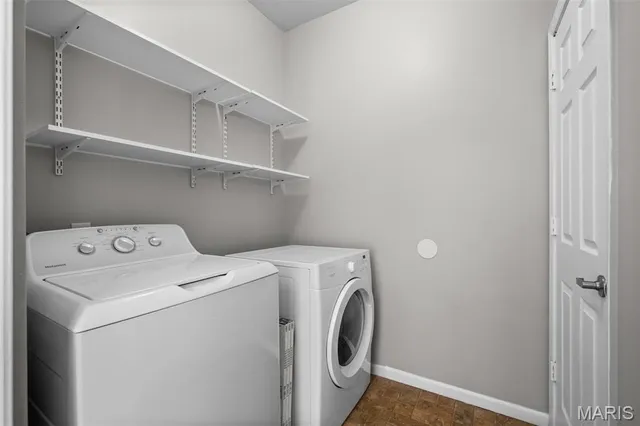 $1,600 | 42 Kassebaum Lane, Unit 211, St. Louis, MO 63129