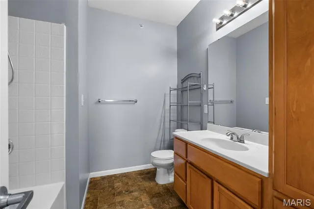 $1,600 | 42 Kassebaum Lane, Unit 211, St. Louis, MO 63129