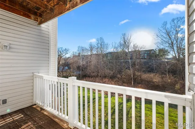 $1,600 | 42 Kassebaum Lane, Unit 211, St. Louis, MO 63129