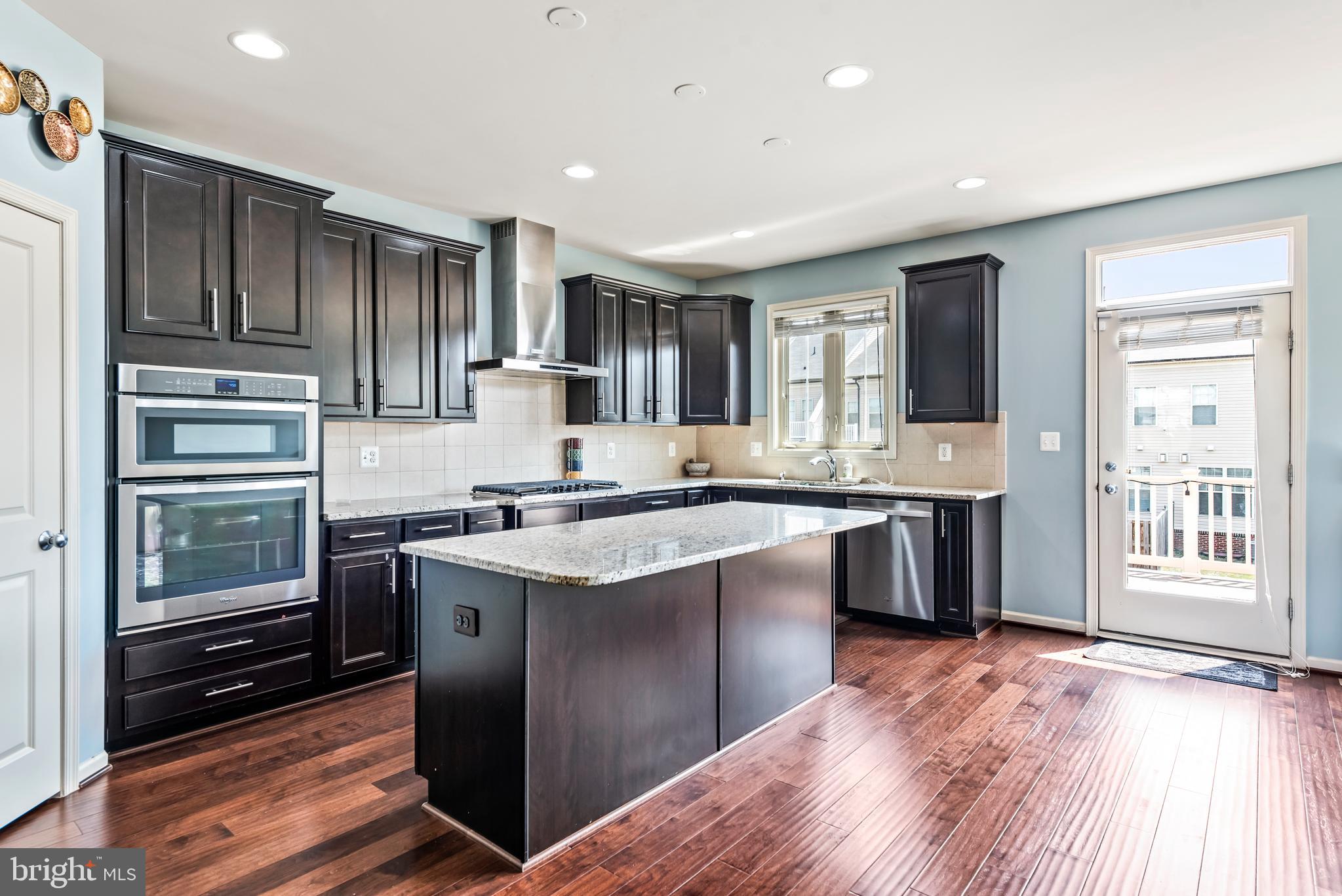 23638 Sailfish Square Brambleton, VA 20148 - Photo 5 of 50
