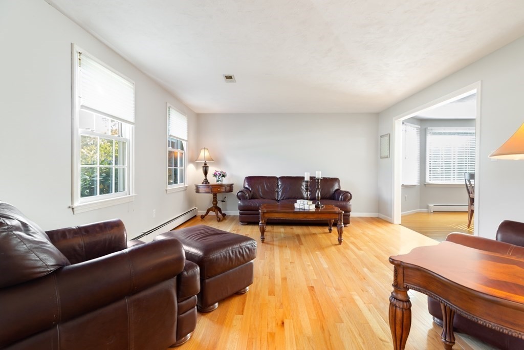 14 Fox Run Road Medway, MA 02053 - Photo 17 of 42 Gallery Image 17