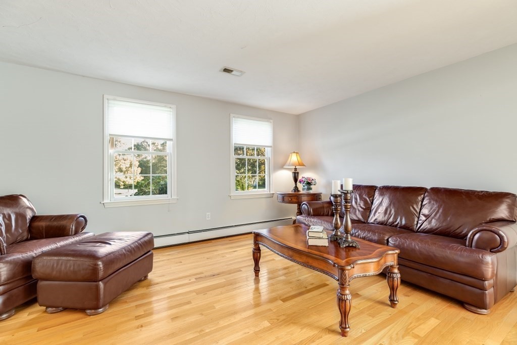 14 Fox Run Road Medway, MA 02053 - Photo 18 of 42 Gallery Image 18