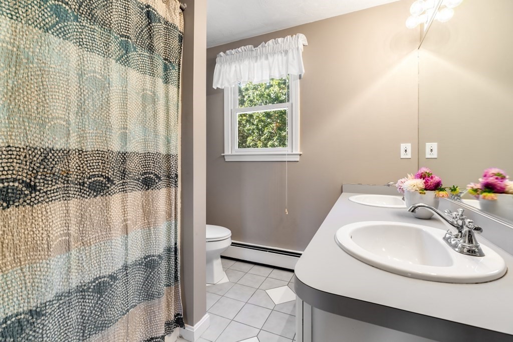 14 Fox Run Road Medway, MA 02053 - Photo 29 of 42 Gallery Image 29