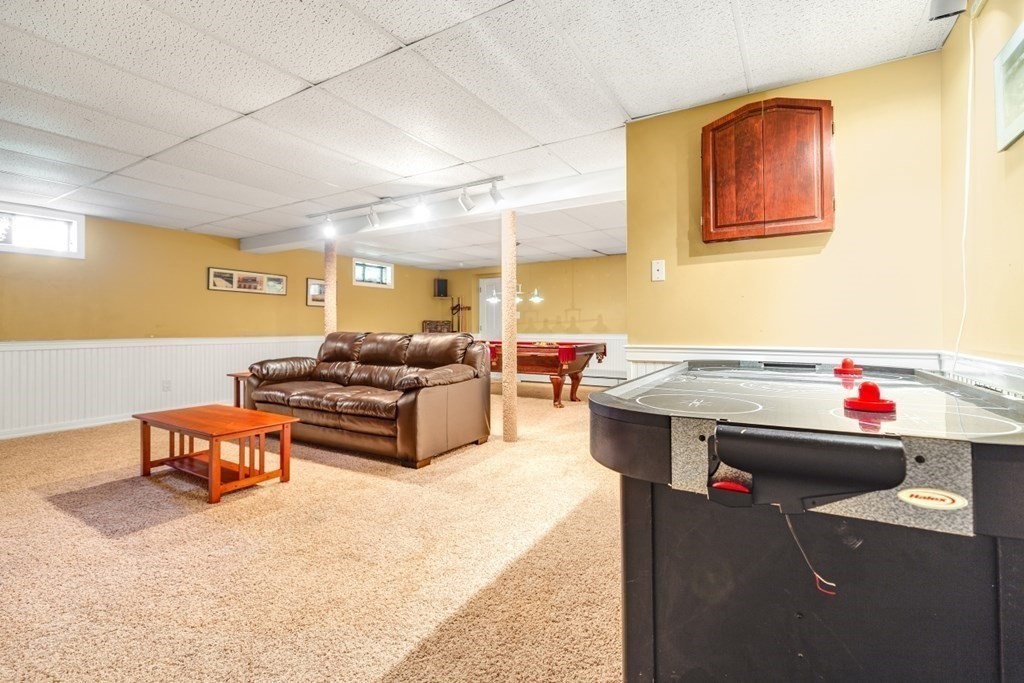 14 Fox Run Road Medway, MA 02053 - Photo 33 of 42 Gallery Image 33