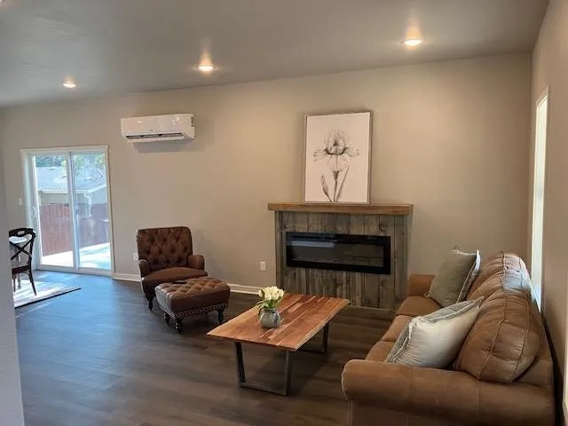 $374,500 | 38105 North Frontage Road, Elk, WA 99009