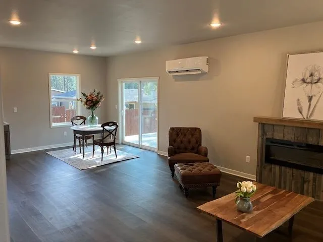 $374,500 | 38105 North Frontage Road, Elk, WA 99009