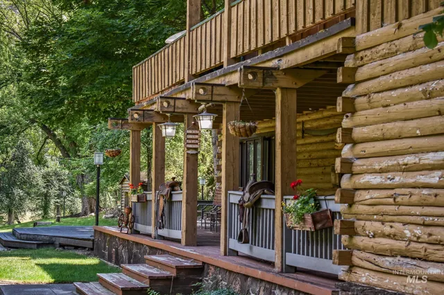 $3,925,000 | 1590 Salmon River Road, Riggins, ID 83549