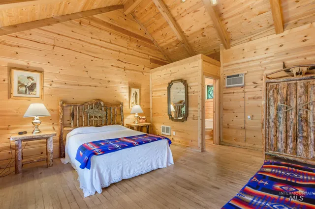 $3,925,000 | 1590 Salmon River Road, Riggins, ID 83549