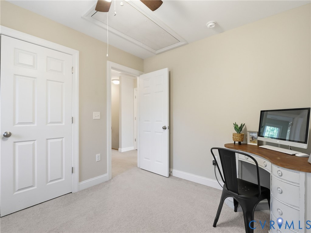 11084 West River Road Aylett, VA 23009 - Photo 13 of 36 a workspace with furniture and window