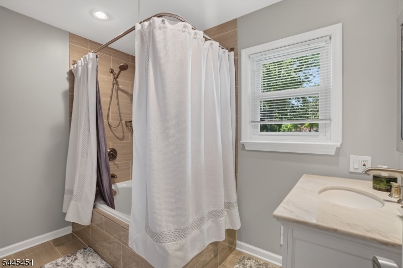 28 Kew Drive Springfield, NJ 07081 - Photo 14 of 29