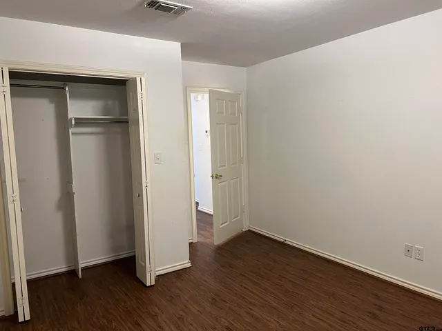 $1,050 | 912 A Sycamore Street, Mineola, TX 75773