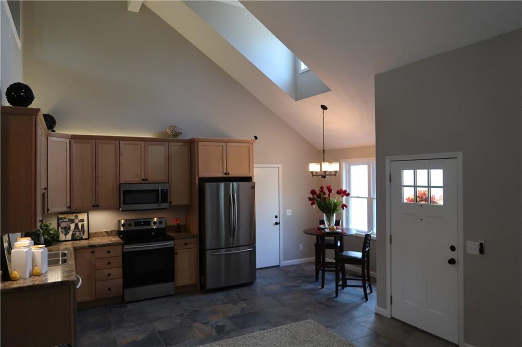 3690 Randee Lane Springfield, OH 45502 - Photo 5 of 27 Gallery Image 5