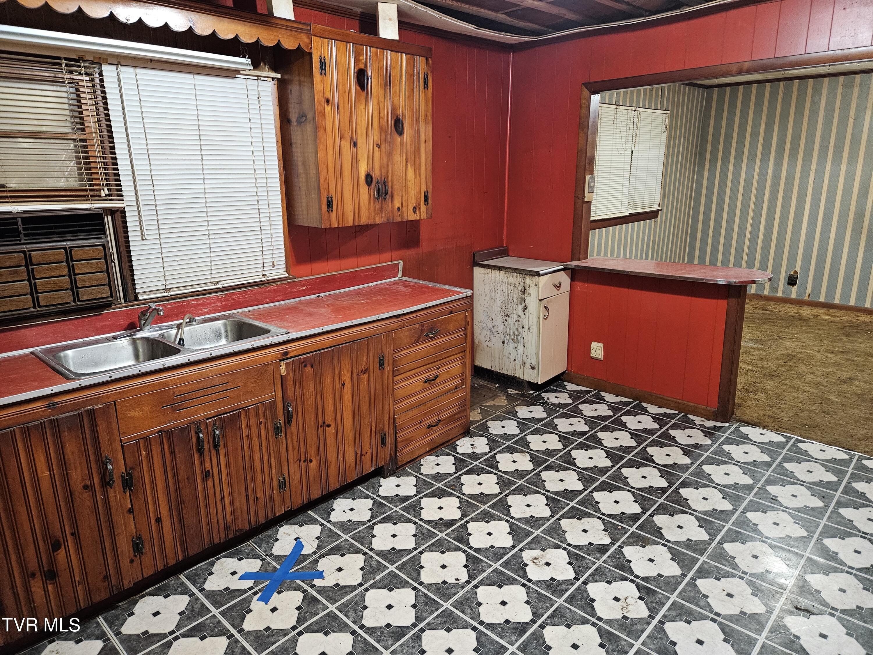 3613 Honey Branch Road St. Paul, VA 24283 - Photo 6 of 20 20251003_095157