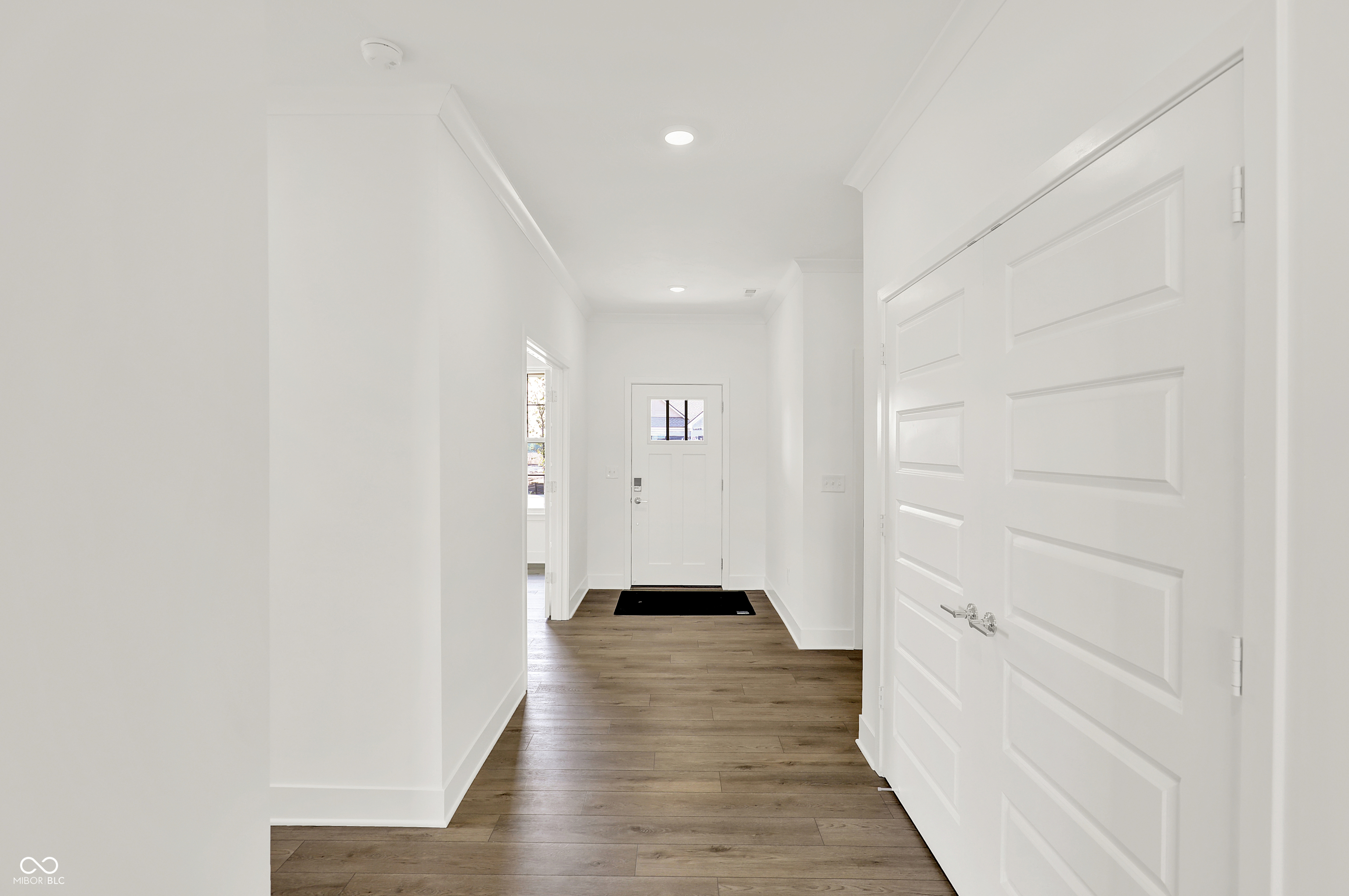 5126 Nettleton Way Avon, IN 46123 - Photo 7 of 57