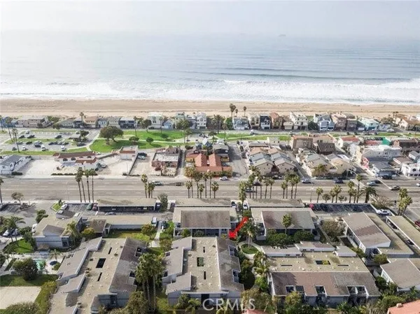 $545,000 | 17092 Pacific Coast Highway, Unit 204, Huntington Beach, CA 92649