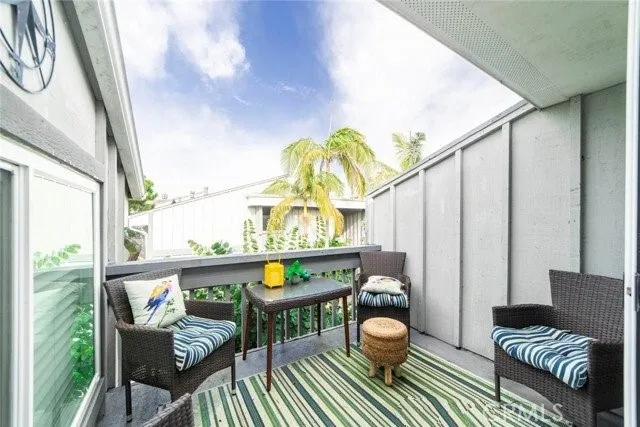 $545,000 | 17092 Pacific Coast Highway, Unit 204, Huntington Beach, CA 92649