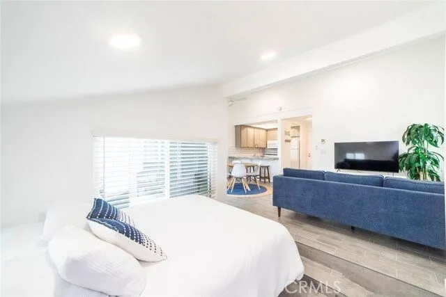 $545,000 | 17092 Pacific Coast Highway, Unit 204, Huntington Beach, CA 92649