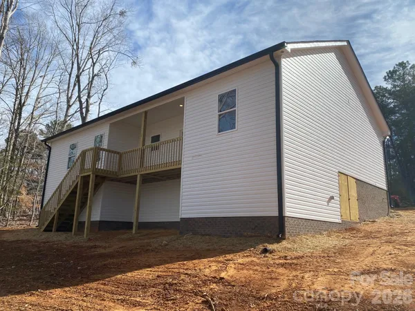 a view of a house with a garage