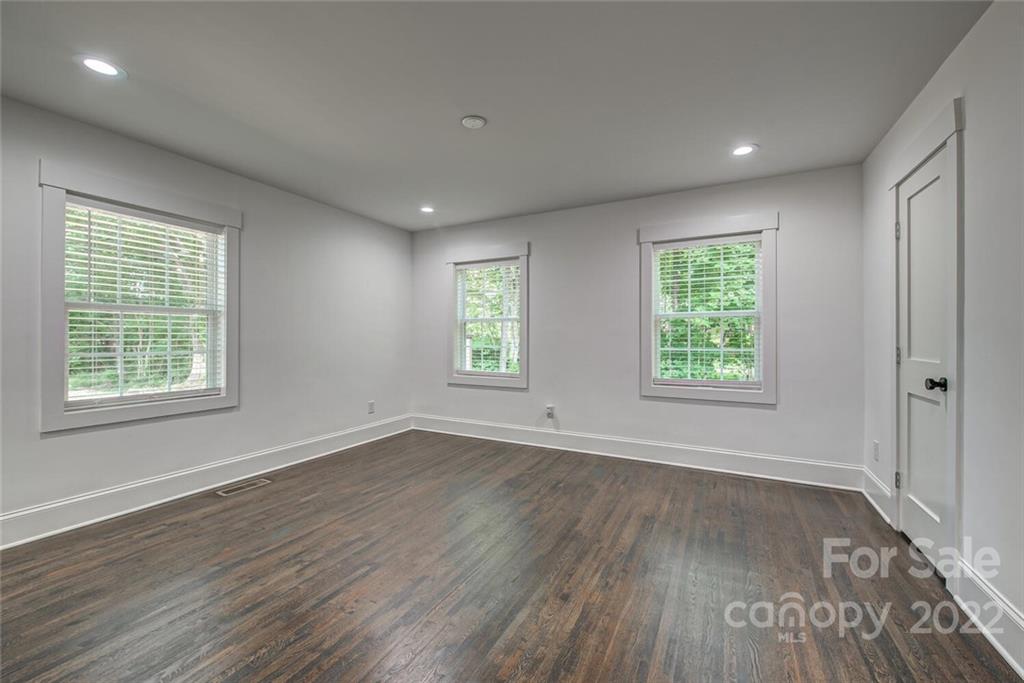 1212 South Point Road Belmont, NC 28012 - Photo 22 of 30 Gallery Image 22