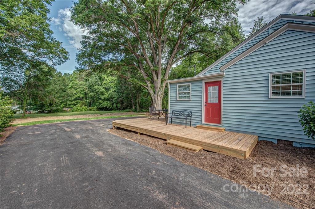 1212 South Point Road Belmont, NC 28012 - Photo 26 of 30 Gallery Image 26