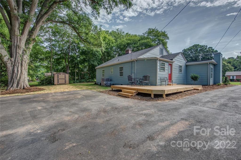 1212 South Point Road Belmont, NC 28012 - Photo 28 of 30 Gallery Image 28